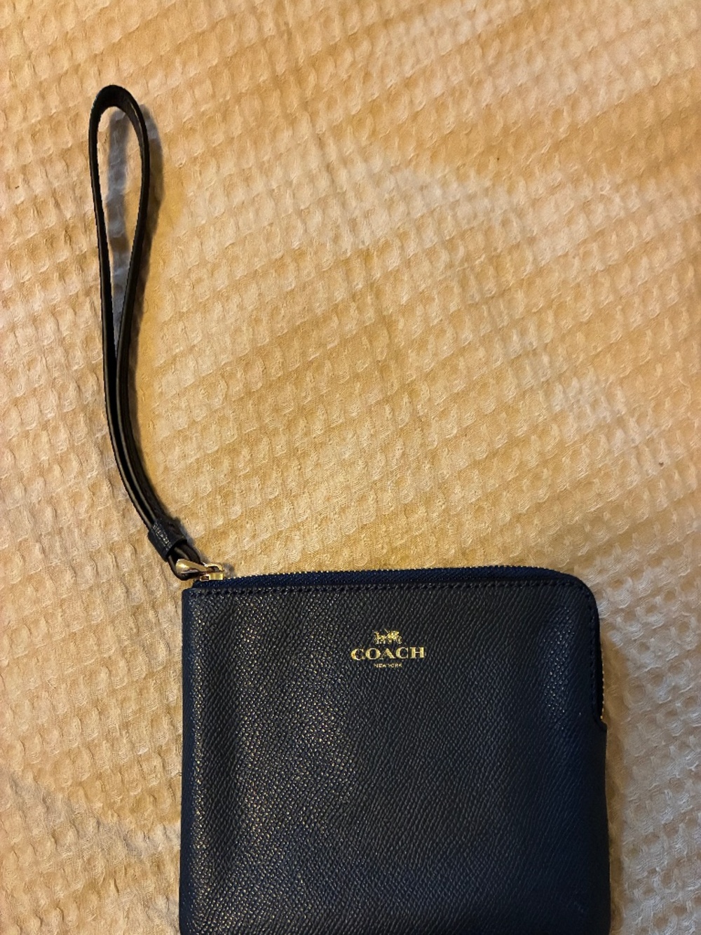 coach wristlet in navy